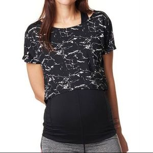 Noppies Florein black marble cropped top